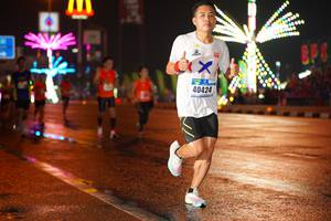 BIB: 40424
                            <button type="button" onclick="openModal(16192692)" class="btn btn-primary btn-sm float-right btn-popup" data-toggle="modal" data-target=".modal-high-quality">
                        <i class="fas fa-shopping-cart"></i> Add to Cart
                    </button>
                                            <button type="button" onclick="isThisMe(16192692, true)" class="btn btn-success btn-sm float-right btn-popup btn-isme hidden" data-toggle="tooltip" data-placement="bottom" title="นี่คือรูปของคุณใช่ไหม คลิกที่นี่เพื่อเอาเข้าอัลบั้ม">
                        <i class="fas fa-plus"></i> Add to album
                    </button>
                    <button type="button" onclick="isThisMe(16192692, false)" class="btn btn-warning btn-sm float-right btn-popup btn-isnotme hidden">
                        <i class="fas fa-ban"></i> Remove from album
                    </button>